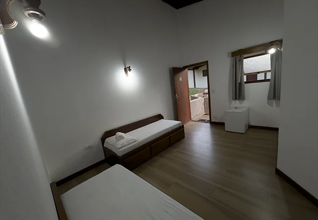 Quarto confortável para até 5 pessoas com excelente custo benefício no hotel fazenda campo limpo.