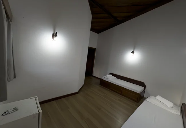 Quarto confortável para até 5 pessoas com excelente custo benefício no hotel fazenda campo limpo.